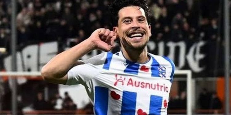 Benarkah Thom Haye Pilih Az Alkmaar?