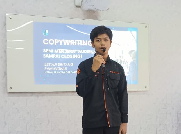 Ketua pelaksana digicam 