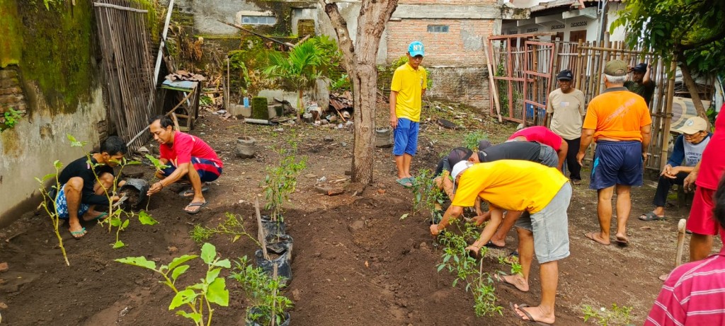 Warga Jagalan Tanam 165 Bibit Sayuran untuk Ketahanan Pangan Mandiri