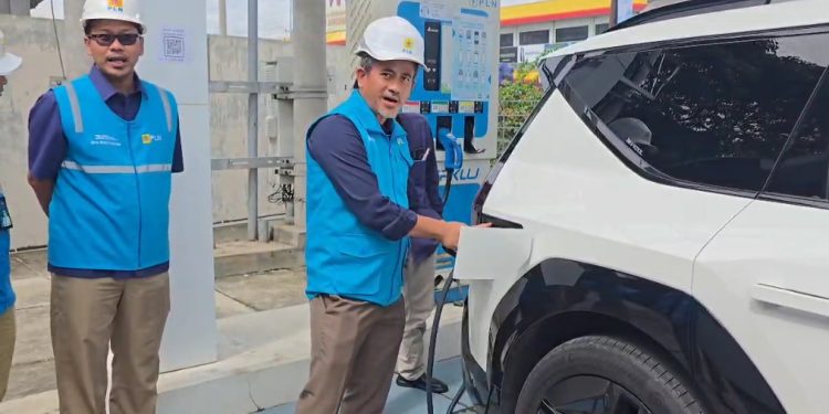 PLN Perkuat SPKLU di Jalur Sumsel-Lampung Dukung Nataru 2024