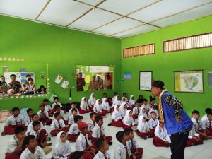 Jarwo Songha, Pendongeng Lampung Hiburi Anak-Anak di Pelosok Blora