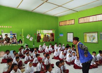 Jarwo Songha, Pendongeng Lampung Hiburi Anak-Anak di Pelosok Blora