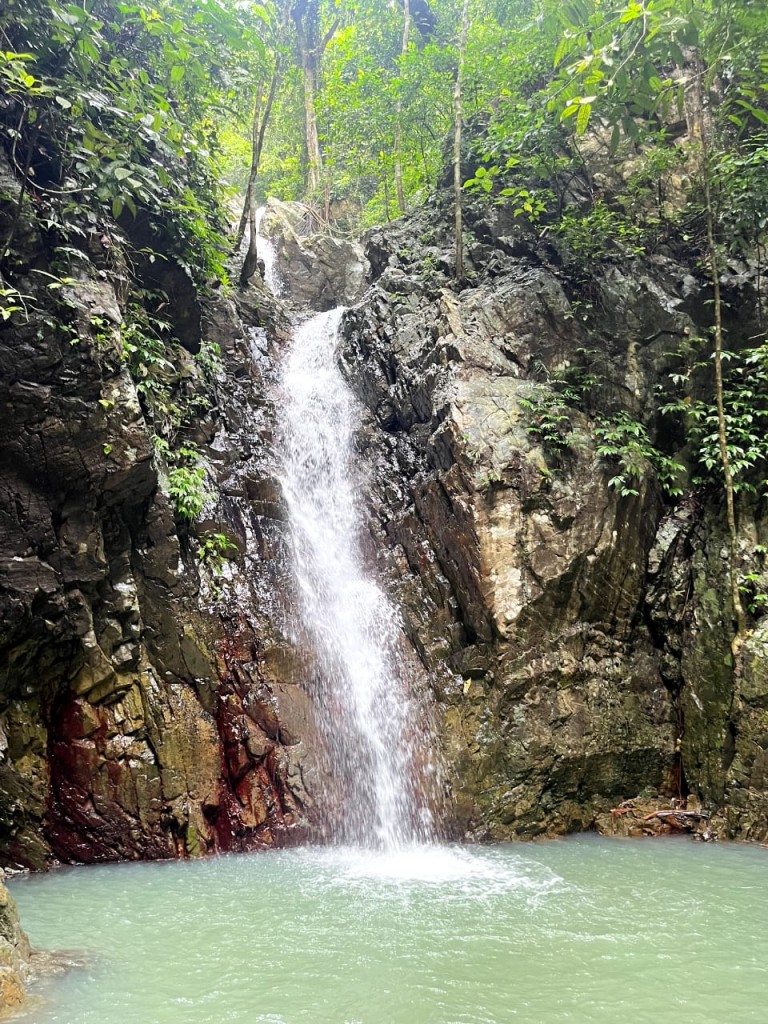 Air terjun eksotis curug tilu
