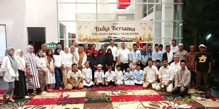 Astra Isuzu Lampung berbagi