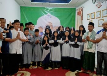 Sekolah Futsal Permata FC Lampung Gelar Bukber dan Santunan Anak Yatim  