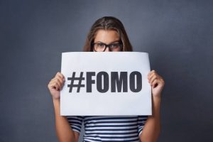 Fenomena FOMO, Bagaimana Cara Mengatasinya?