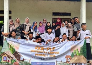 1.1 Foto bersama di TPA Baitul Sani Mustaqim