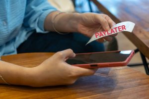 Jebakan Paylater: Tagihan Bengkak  Bikin Pusing