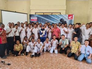 Edukasi Safety Riding di SMKN 2 Bandar Lampung, TDM Tanamkan Budaya Aman Berkendara