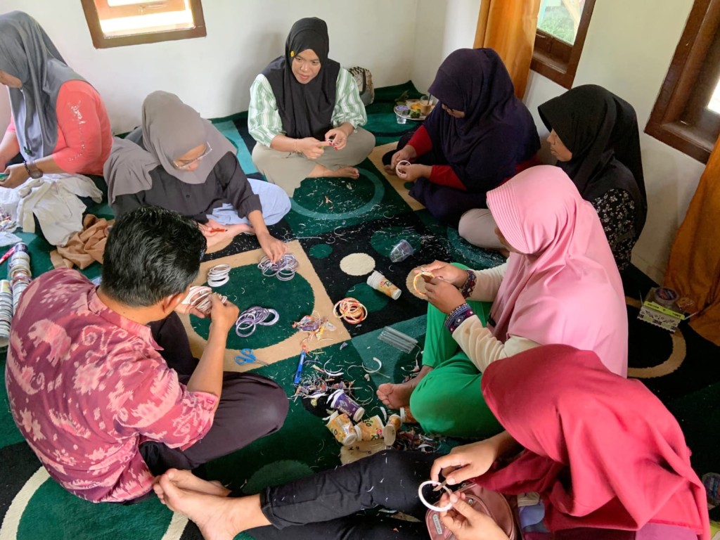 Mitra Bentala Dorong Pelatihan Bank Sampah.