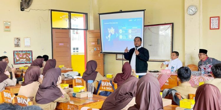 Pelindo Kenalkan Dunia Kepelabuhan
