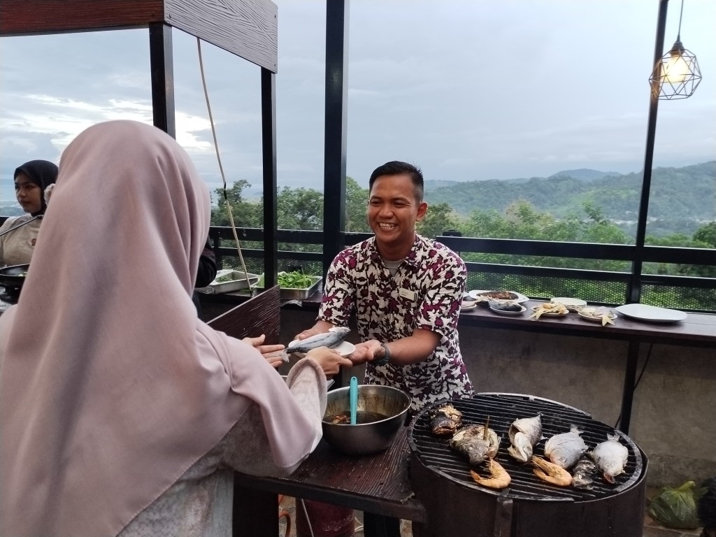 daun semanggi bistro...