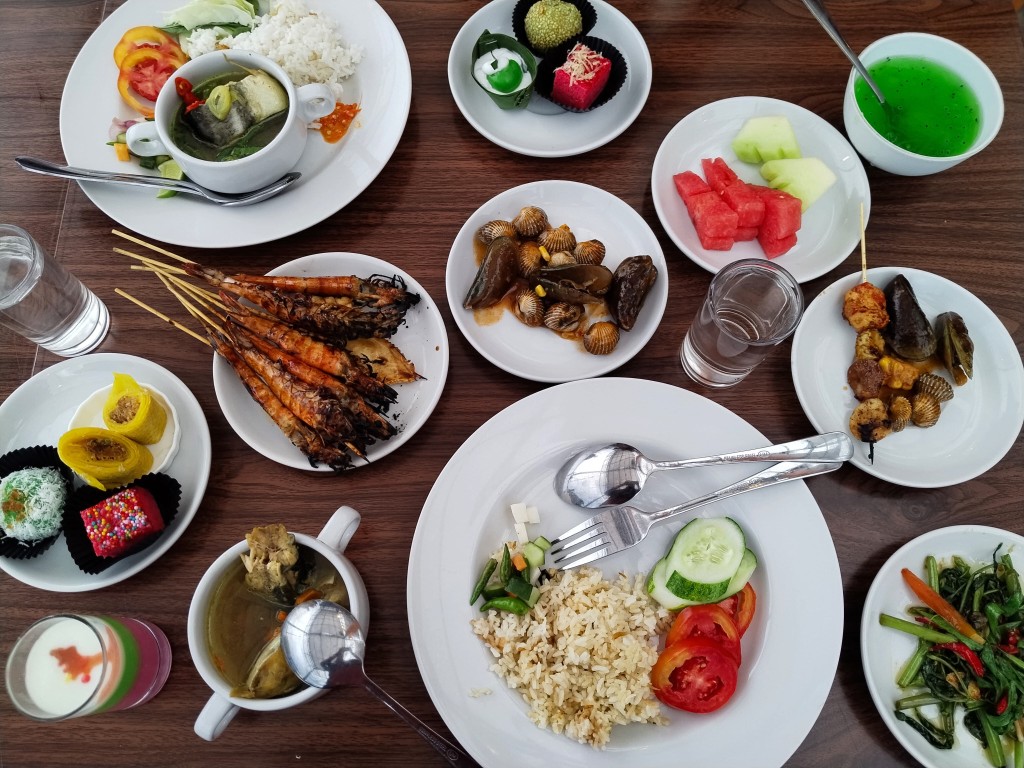daun semanggi bistro