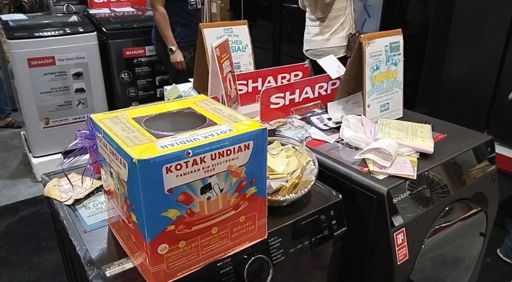 merapah.com - Pameran Sharp di mall chandra tanjung karang .