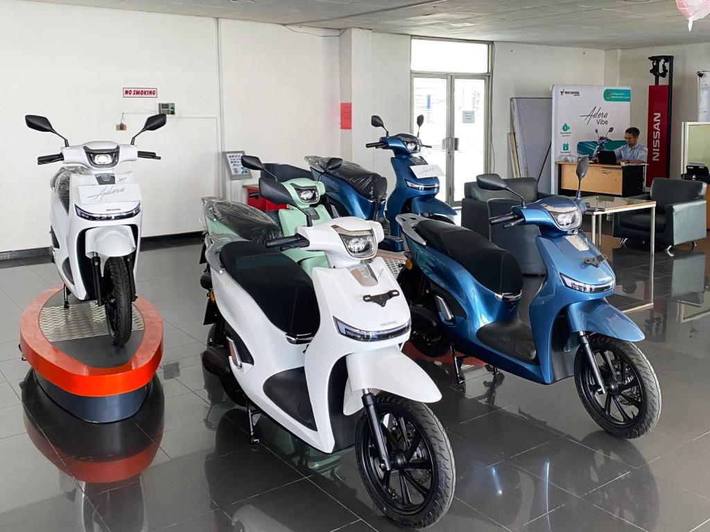 1 Indomobil eMotor Adora