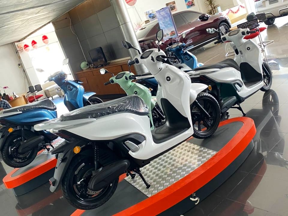 3 Indomobil eMotor Adora