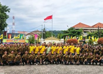 Darlian Pone Dorong Regenerasi Lewat Diklat Kader Muda Partai Golkar