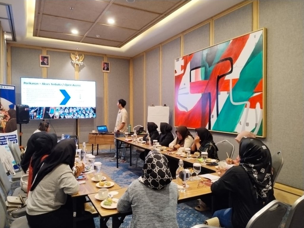 Perempuan Nelayan Pesisir Lampung Timur Perkuat Kapasitas Pengelolaan Perikanan Berkelanjutan