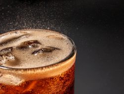 Bahaya Konsumsi Soda Berlebih Intai Masyarakat Indonesia