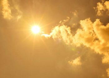 Cuaca panas dan gerah