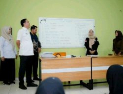 Kadisdik Lampung Tinjau Pelaksanaan KMV Ekskul di SMK Metro