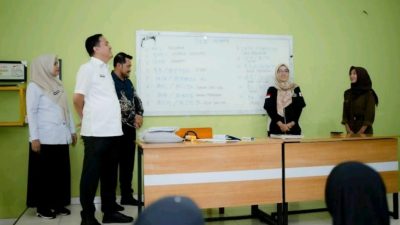 Kadisdik Lampung Tinjau Pelaksanaan KMV Ekskul di SMK Metro