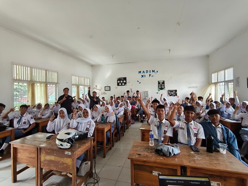 edukasi safety riding