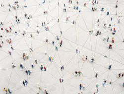 Bukan Hidupmu yang Bermasalah, Tapi Standar di Media Sosial