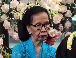 Di Usia 83 Tahun, Nenek Merrywati Buktikan Angklung Tak Mengenal Batas Zaman