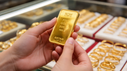 Harga Emas 28 Februari 2026: Antam Naik Tipis