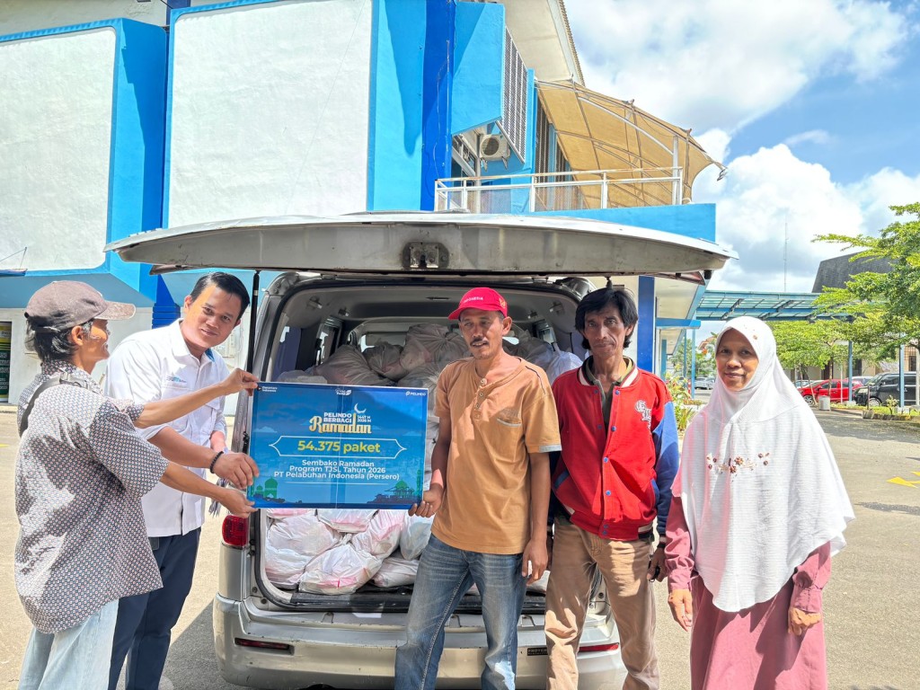 PelindoRegional 2 Panjang Bagi 1.500 Sembako dan Santuni 125 Anak Yatim di Ramadan. (2)