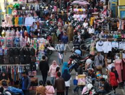 Economic Behavior Masyarakat Masa Puasa Hingga Jelang Lebaran Dorong Inflasi