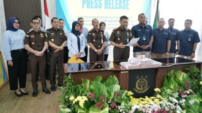 Kejati Lampung bersama Pelindo Regional 2 Panjang sukses memulihkan keuangan negara senilai Rp1,53 miliar melalui penanganan piutang non litigasi.