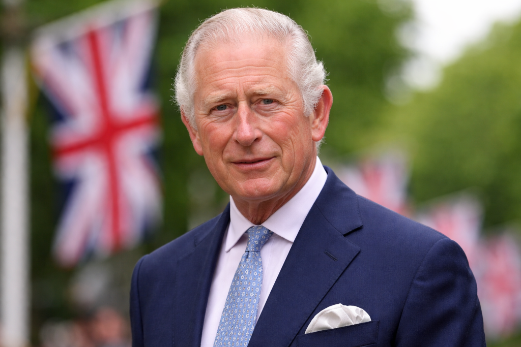 Raja Charles III dikabarkan masuk Islam dan viral di media sosial, namun fakta sebenarnya menunjukkan kabar tersebut hoaks lama tanpa bukti resmi dari Istana Buckingham.