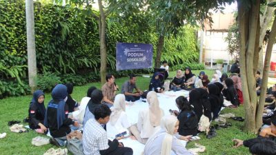 HMJ Sosiologi FISIP Universitas Lampung menggelar PODIUM untuk membahas relevansi jurusan dengan kebutuhan industri.