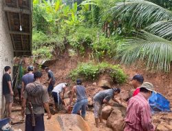 Destana dan Warga Sigap Tangani Longsor di Desa Maja