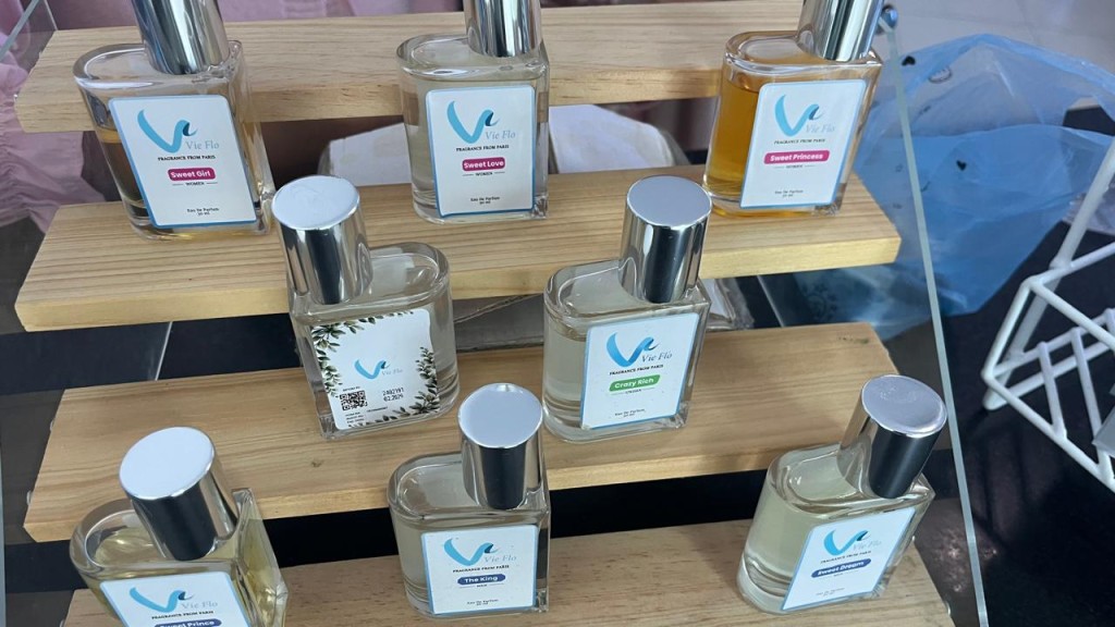 Dosen IIB Darmajaya Rintis Bisnis Parfum Premium Vio Flo, Bidik Pasar Gen Z..