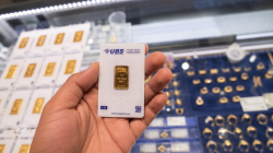 Harga Emas Hari Ini Turun, Antam Tembus Rp2,86 Juta