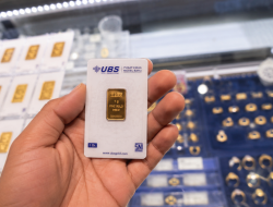 Harga Emas Hari Ini Turun, Antam Tembus Rp2,86 Juta