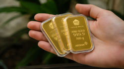 Harga Emas 12 Mei 2026 Turun Tajam, Investor Mulai Waspada