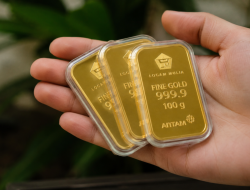 Harga Emas 12 Mei 2026 Turun Tajam, Investor Mulai Waspada