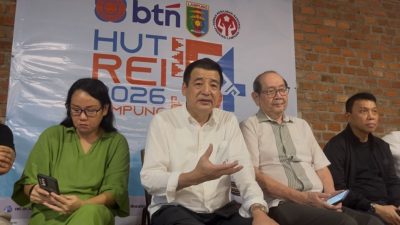 Ketua Penyelenggara HUT ke-54 REI Joko Santoso didampingi Ketua Steering Committee dan Ketua Organizing Committee beserta para wakil ketua panitia pelaksana HUT Ke-54 REI dalam konferensi pers di Kinar Resto, Bandar Lampung, Senin, 4 Mei 2026.