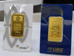 Harga Emas 17 Mei 2026 Melemah, Antam Gagal Bertahan Dekati Rp3 Juta