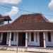 Perjalanan sederhana ke Ponorogo dan Dungus menghadirkan ketenangan yang sulit dilupakan. Aroma daun jati, tungku kayu, dan suasana desa yang hangat membuat perjalanan terasa seperti pulang ke rumah.