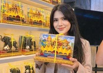 Radja Souvenir, Pusat Pembuatan Miniatur Gajah Lampung dan Menara Siger