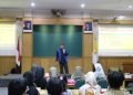 Tri Sujarwo Latih Mahasiswa UGM Mendongeng untuk KKN Gorontalo