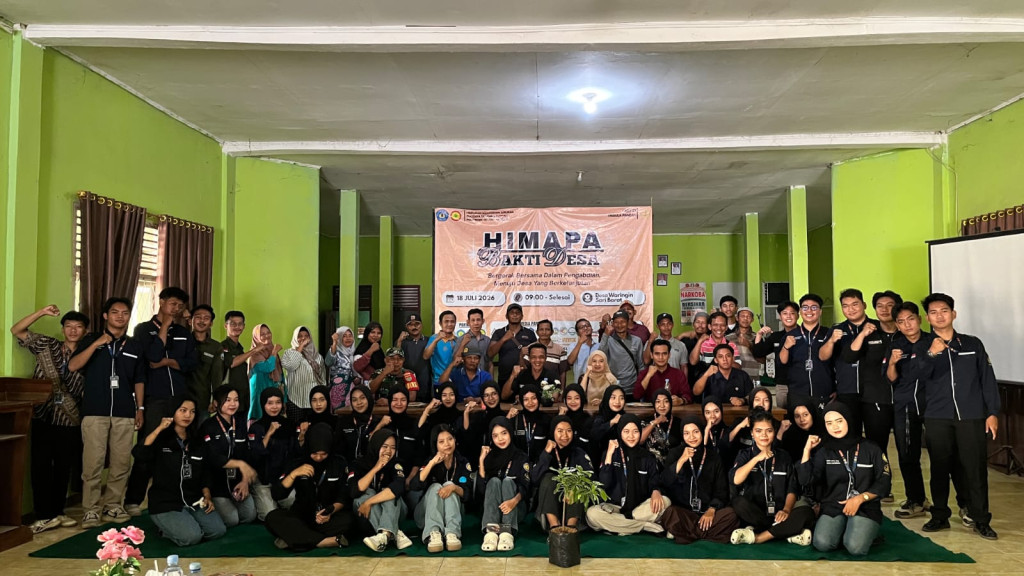 Mahasiswa Himapa Polinela berkolaborasi bersama masyarakat Waringin Sari Barat melalui kegiatan pengabdian, edukasi pertanian, dan penanaman bibit untuk mendukung desa berkelanjutan.