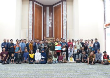 Pelindo Regional 2 Panjang Serahkan 40 Beasiswa untuk Anak Pekerja Berprestasi
