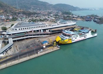 Seluruh Penumpang dan Awak KMP Batumandi Berhasil Dievakuasi Usai Kebakaran di Merak