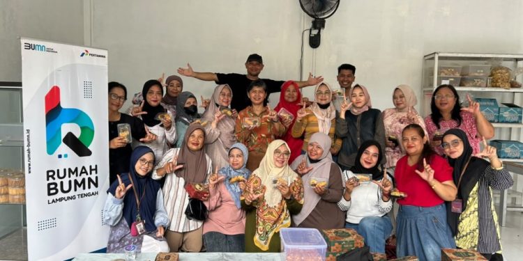 Rumah BUMN Lampung Tengah Latih Warga Olah Bolen Pisang Jadi Peluang Usaha